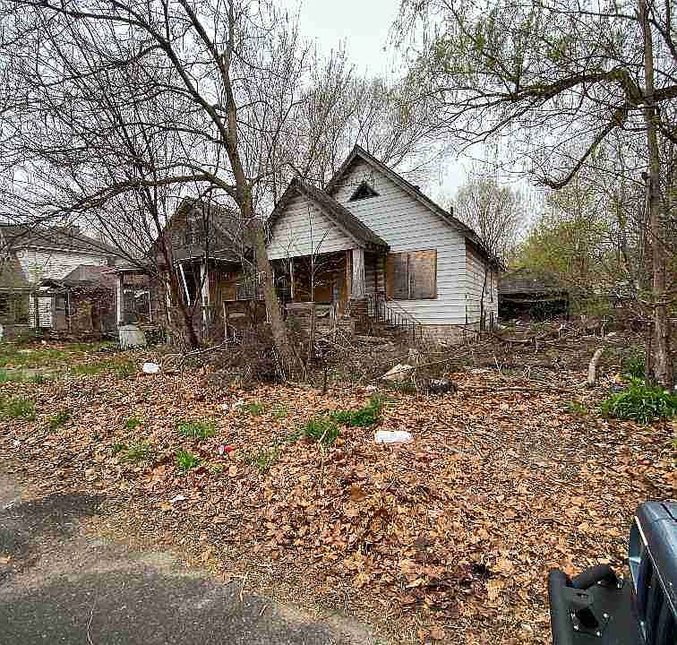 17899 Lumpkin