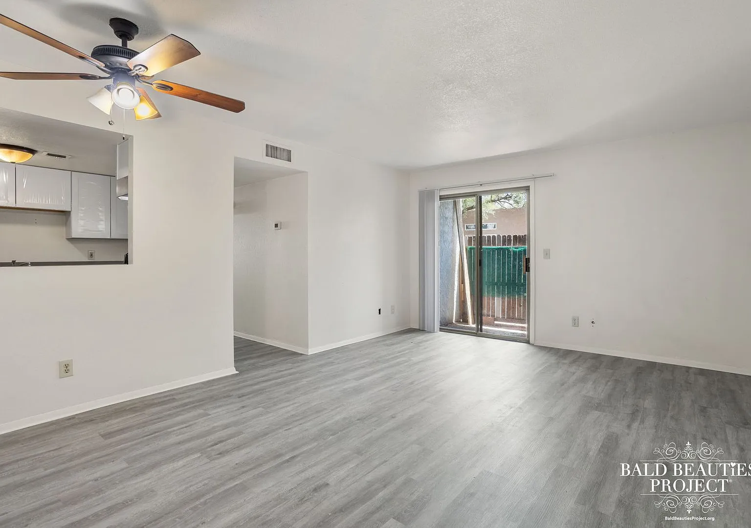Peppertree Apartments — Photo 2