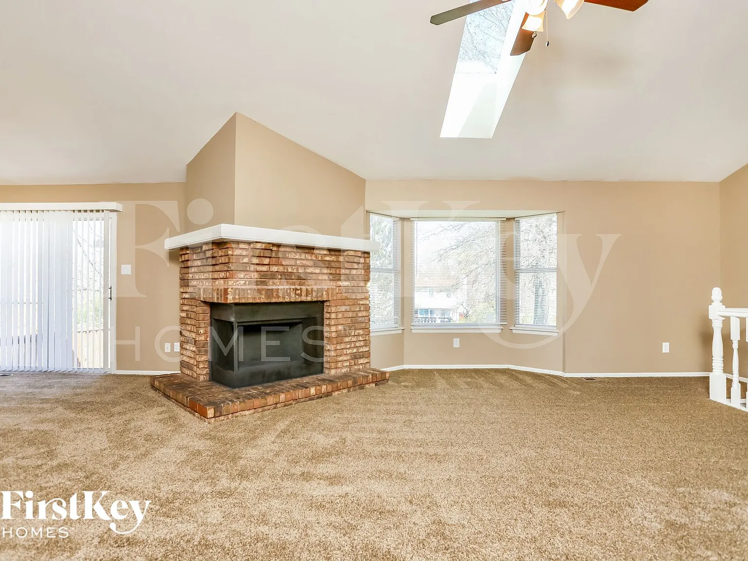 3 bed, 2.0 bath, 1310 sqft, $2,165 — Photo 3