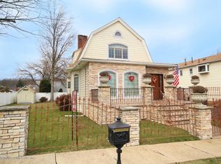 85 Saint Stephens Pl, Staten Island, NY 10306