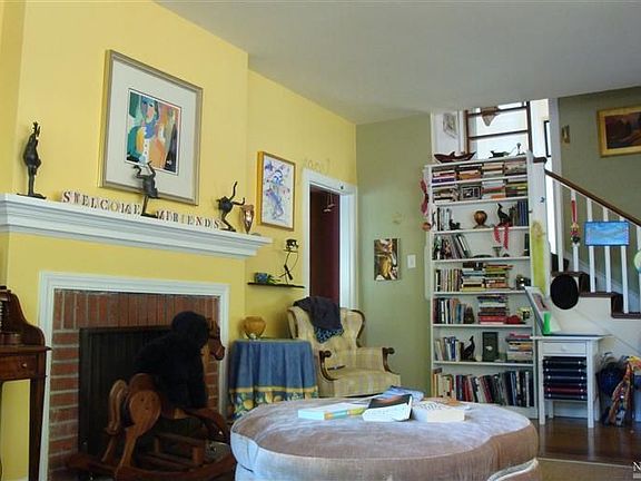 2nd image of 137 Bolinas Ave