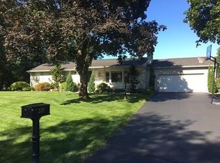 44 Berkeley Dr, Longmeadow, MA 01106