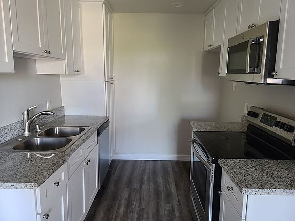 4th image of 9922 W Broadway #9922-23