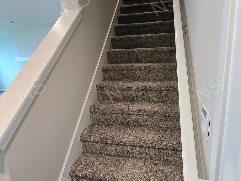 523 Kinley Dr — Photo 16