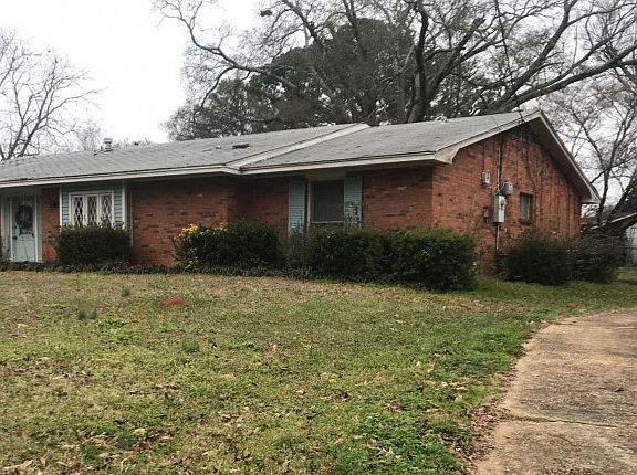 2nd image of 217 Bowling Green Dr