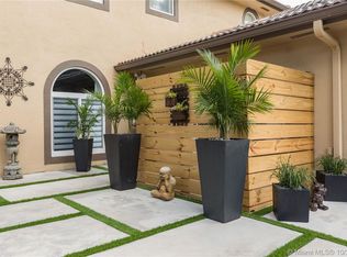 15225 SW 140th St #B, Miami, FL 33196