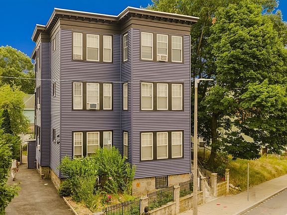 3rd image of 624 Norfolk St