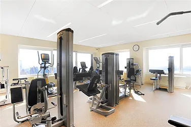 Rented by R New York