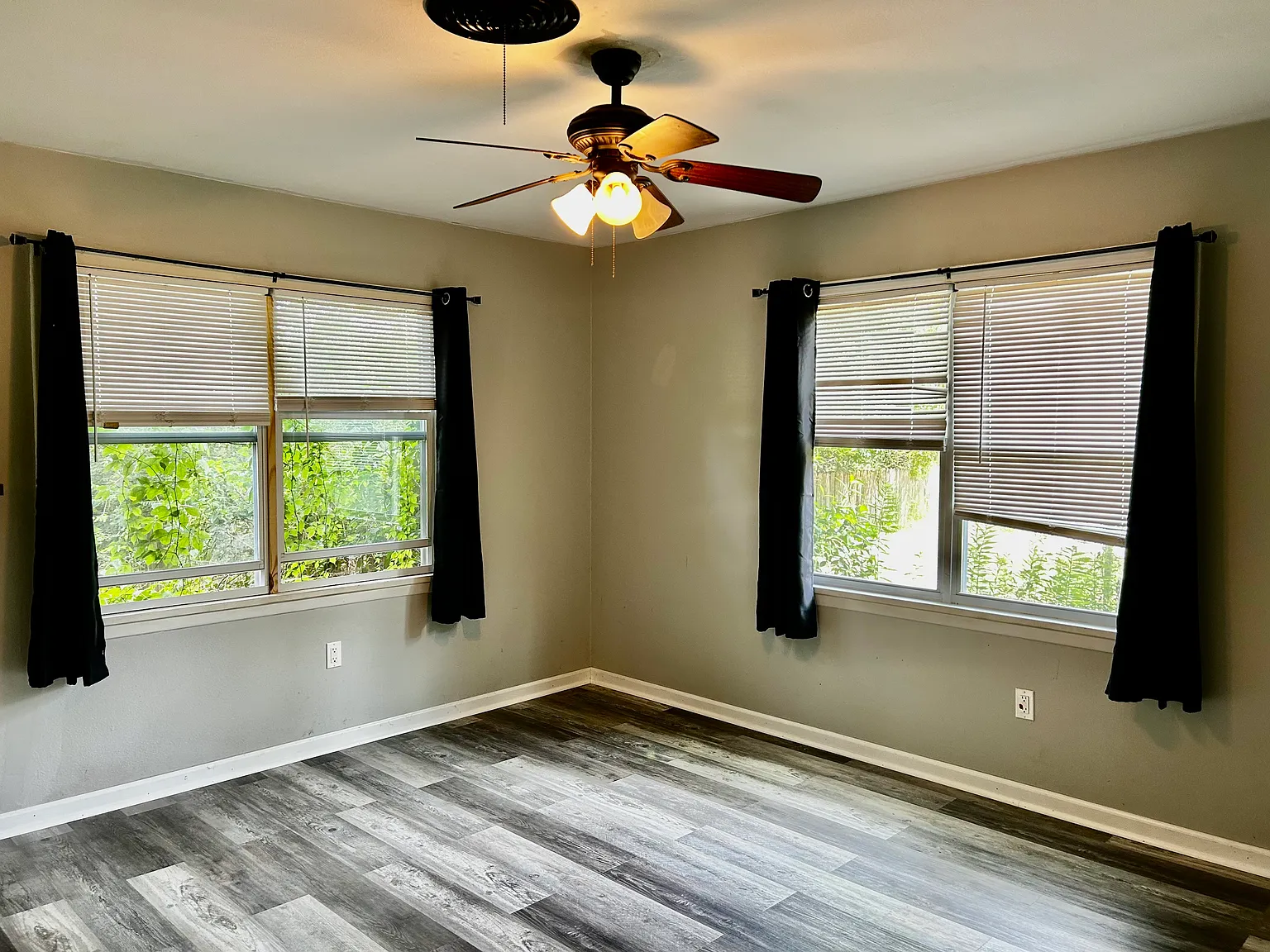 4 bed, 2070 sqft, $1,800 — Photo 4