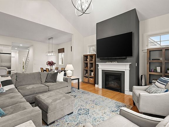 4th image of 98 Snowbird Ave
