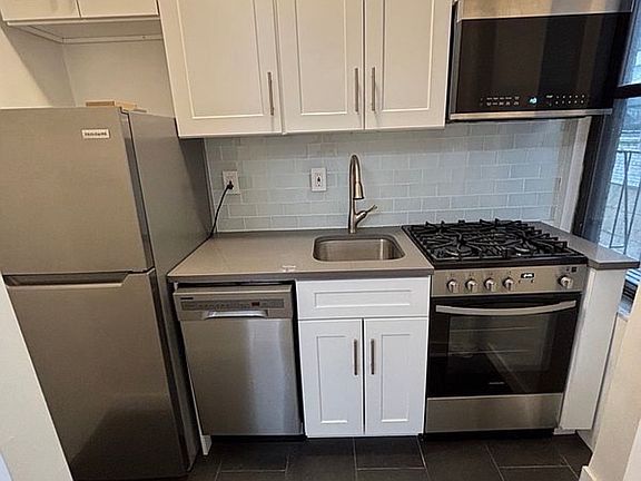 4th image of 41-07 42nd St #1H