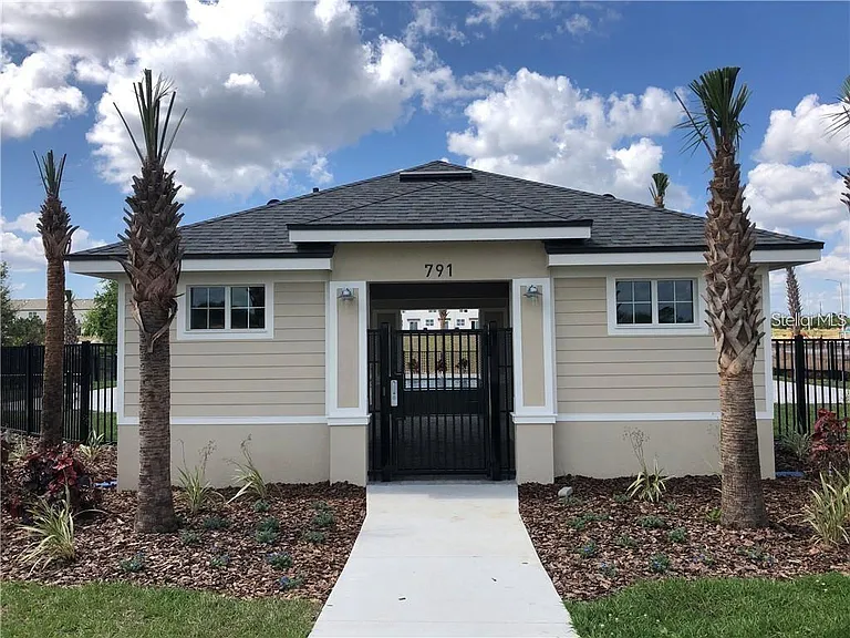 338 Madison Dr — Photo 19