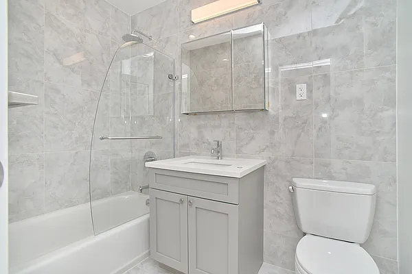 Rented by REAL New York | media 7