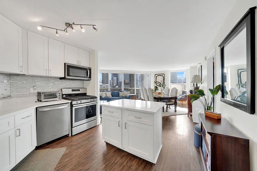 1 bed, 900 sqft, $3,500 — Photo 2