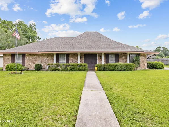 104 Crestline Dr, Lafayette, LA 70507