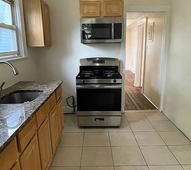 1st image of 24-26 Irving Ave Floor 2
