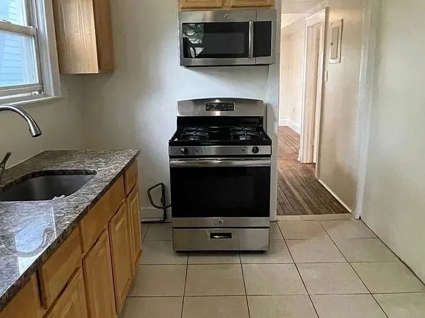 24-26 Irving Ave Floor 2, Newark, NJ 07112