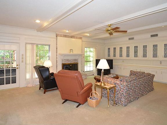 5th image of 4811 Golden Pond Dr