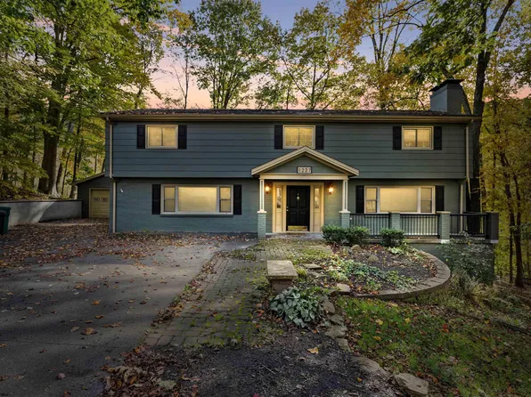 1227 Briercliff Rd, Bridgeport, WV 26330