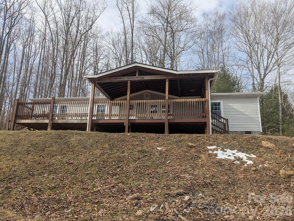 1st image of 11 Gertrude Ln