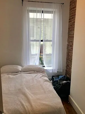 Rented by Brooklyn Bridge | media 14