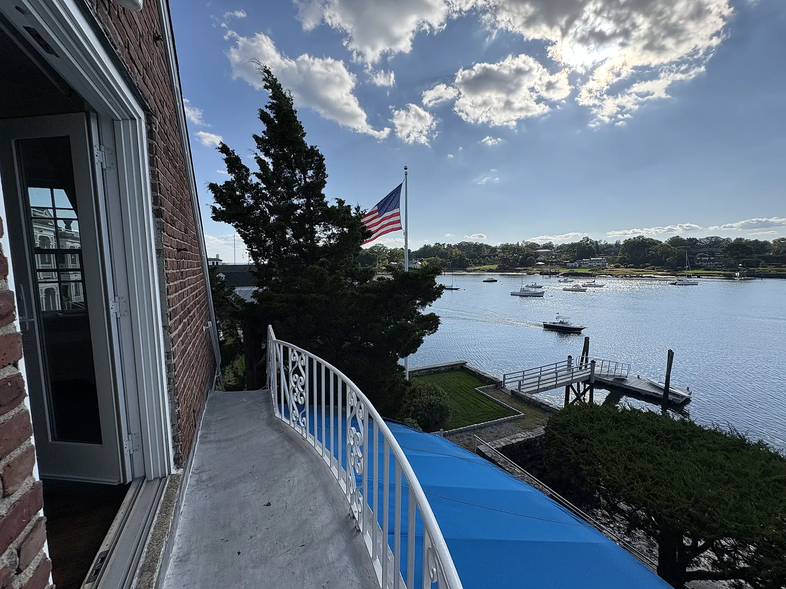 700 Steamboat Road - 2W — Photo 1