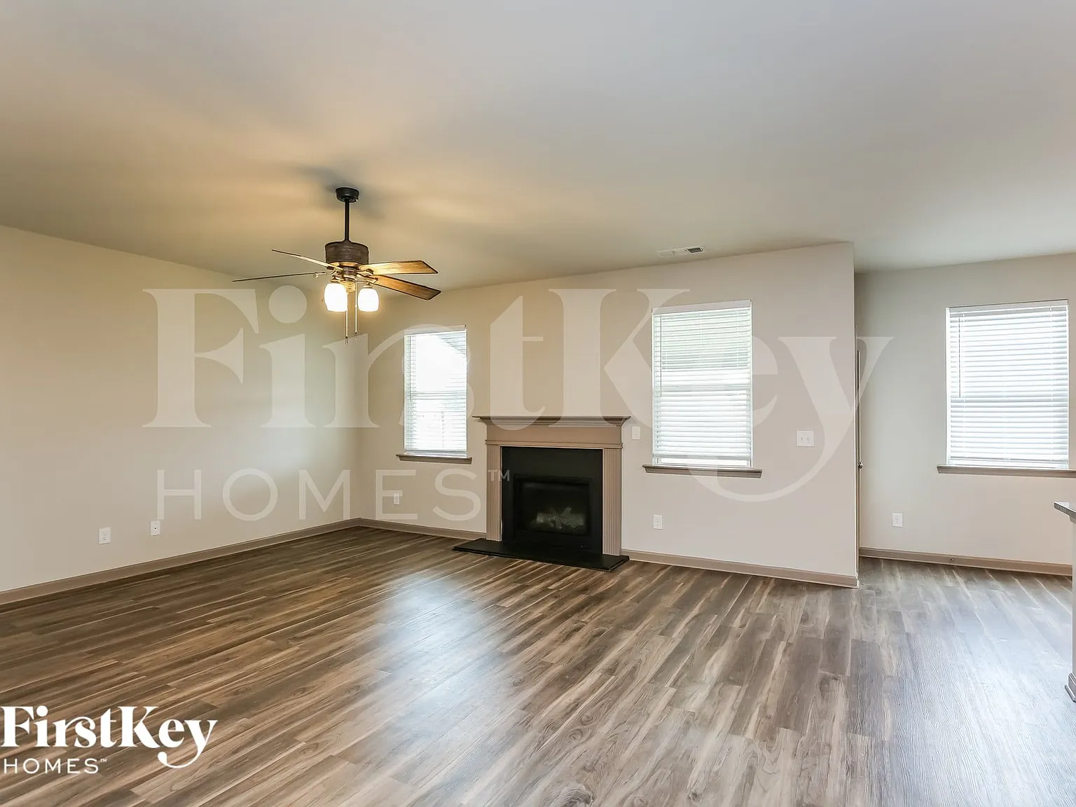 4 bed, 2.5 bath, 2903 sqft, $2,940 — Photo 4