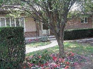 2nd image of 10547 Avenue Rd