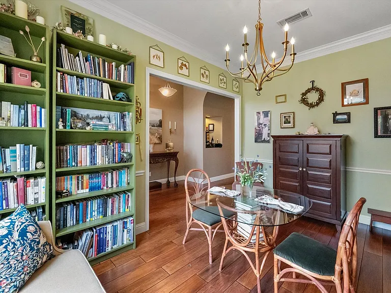 3 Savoy Ct — Photo 9
