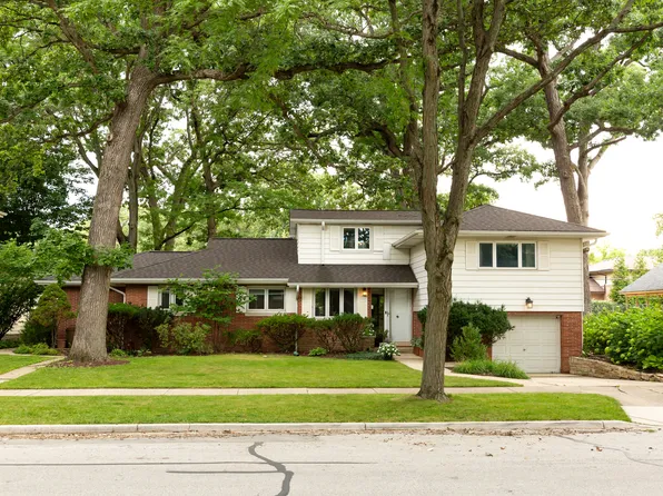 836 N Waiola Ave, La Grange, IL 60526