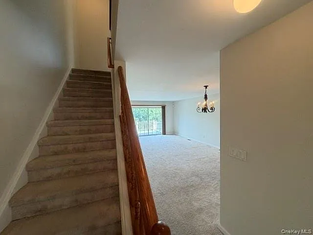 1403 Scarborough Dr — Photo 12