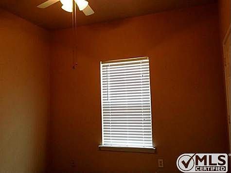 3rd image of 1737 Park Trails Blvd