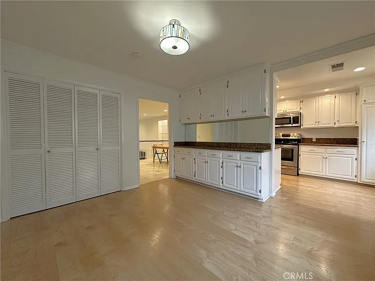 938 Palo Verde Ave — Photo 12