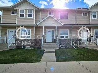 2407D Valleyview Dr, Camrose, AB T4V1V6