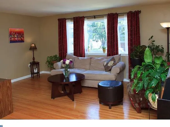 9606 Hoff St, Philadelphia, PA 19115