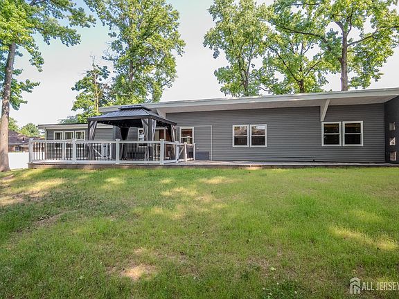 5th image of 12 Taylor Dr