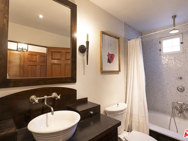 1407 N Beverly Dr — Photo 52
