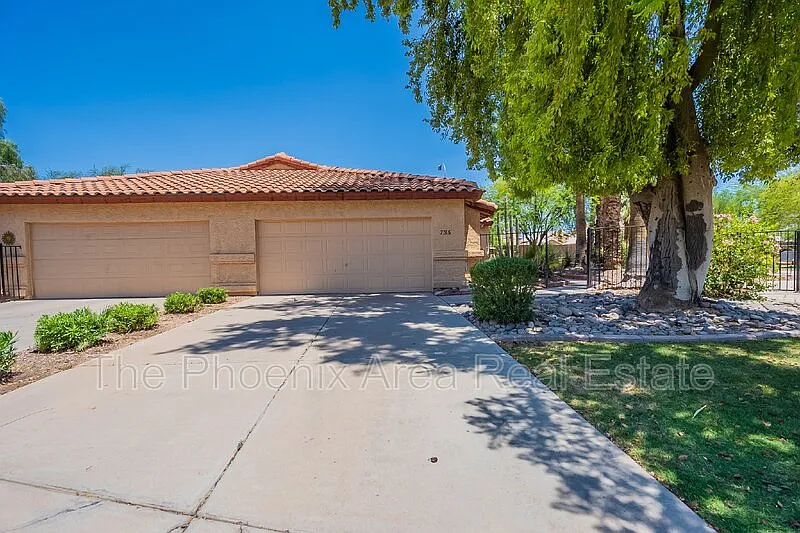 Building Photo - 735 N Tangerine Dr