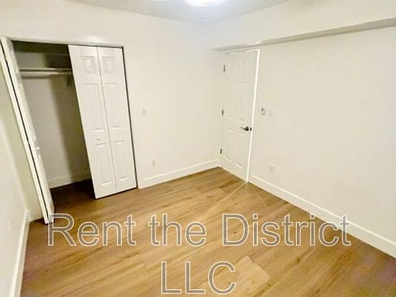 5th image of 605B Kenyon St NW