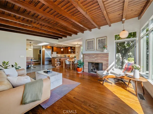 1011 W Mountain St, Glendale, CA 91202