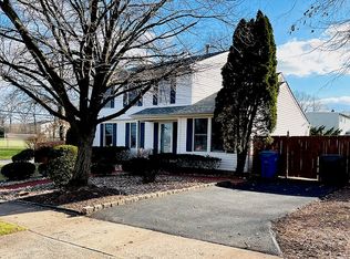 105 Hampton St, Metuchen, NJ 08840