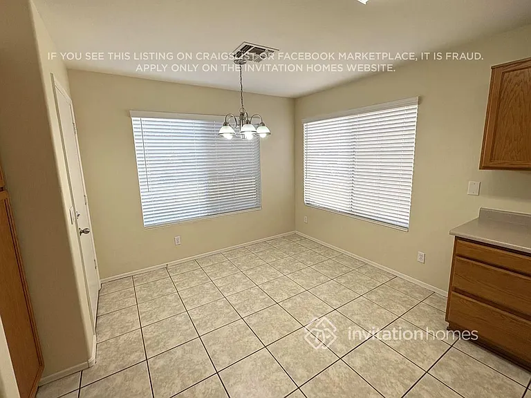 11013 W Augusta Ave — Photo 6