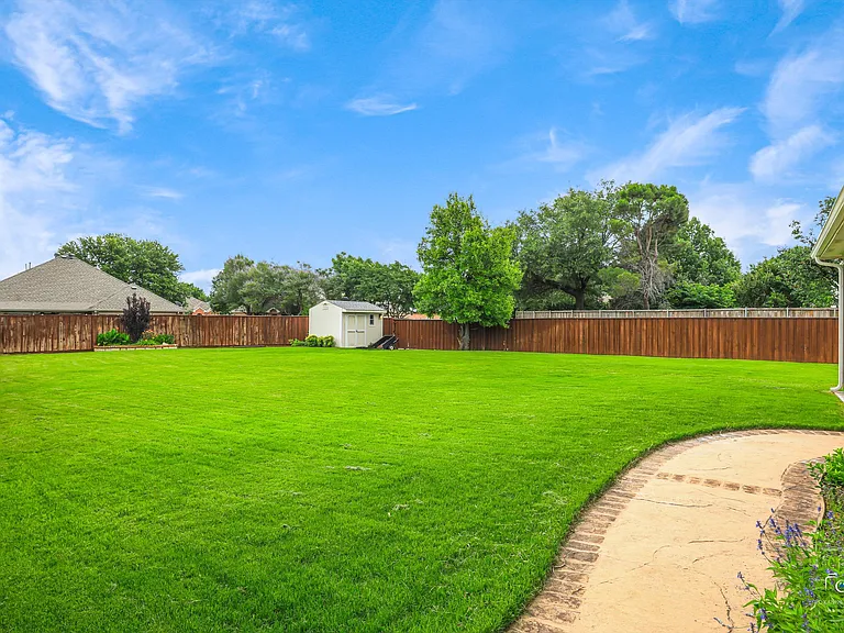 9921 Sean Dr — Photo 40