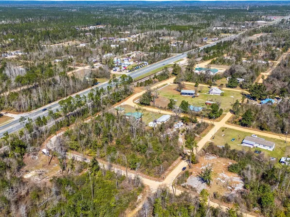 12207 1st St, Fountain, FL 32438