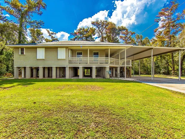 313 Blaise St, Chauvin, LA 70344