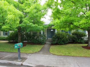 2190 Crescent Ave, Eugene, OR 97408