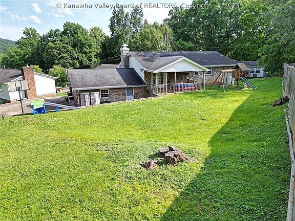 3rd image of 5242 Sun Valley Dr