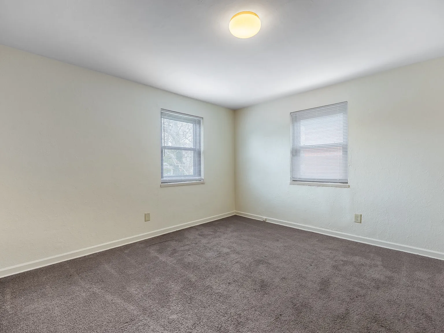 108 E Norman Ave — Photo 4