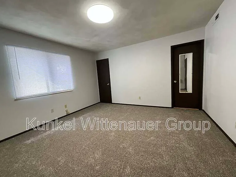 9519 W Main St — Photo 9