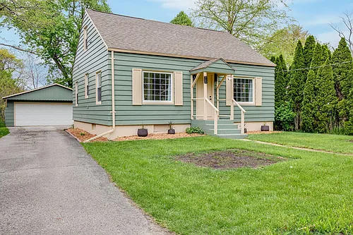 143 Rhodes St Photo 1